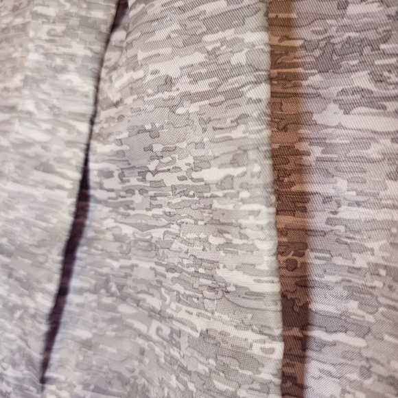 Rare Earth grey with pink interior nylon duffle bag - Picture 10 of 13